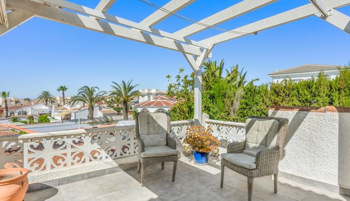 Image No.34-4 Bed Villa for sale