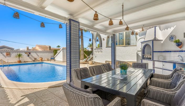 Image No.35-4 Bed Villa for sale