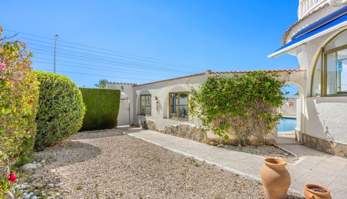 Image No.48-4 Bed Villa for sale