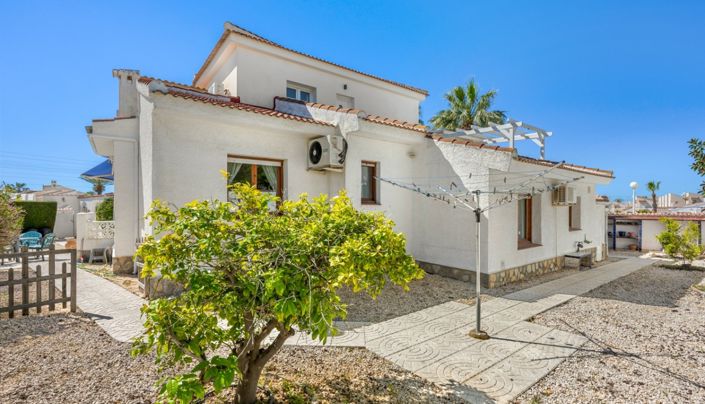 Image No.49-4 Bed Villa for sale