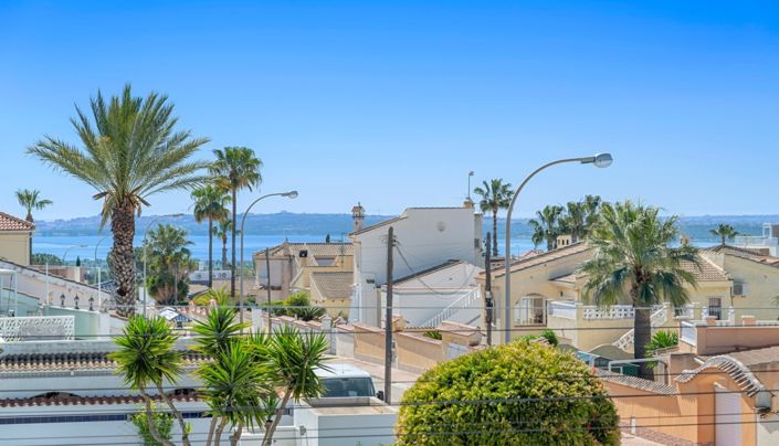 Image No.52-4 Bed Villa for sale