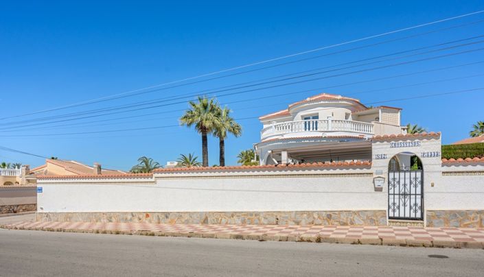 Image No.54-4 Bed Villa for sale