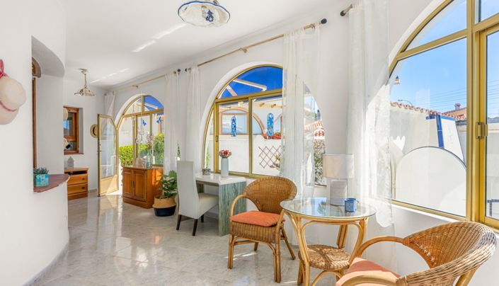 Image No.6-4 Bed Villa for sale