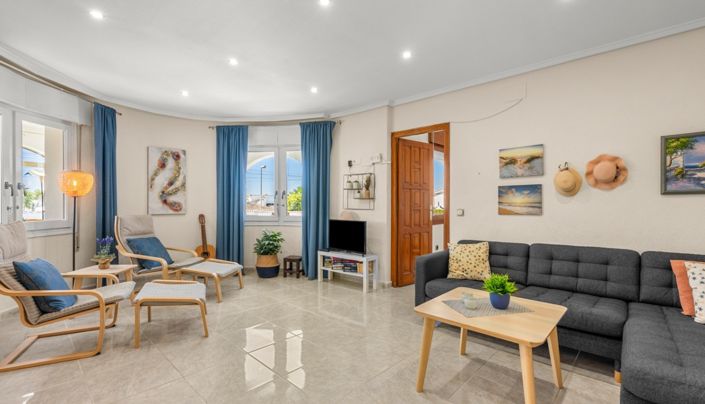 Image No.7-4 Bed Villa for sale