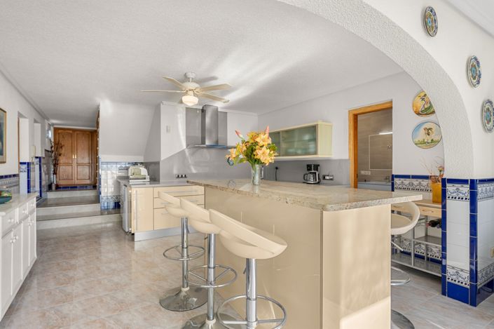 Image No.26-3 Bed Villa for sale