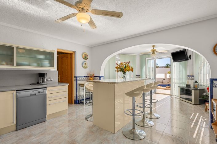 Image No.27-3 Bed Villa for sale