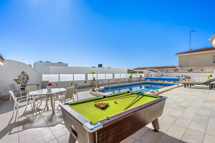 Image No.3-3 Bed Villa for sale