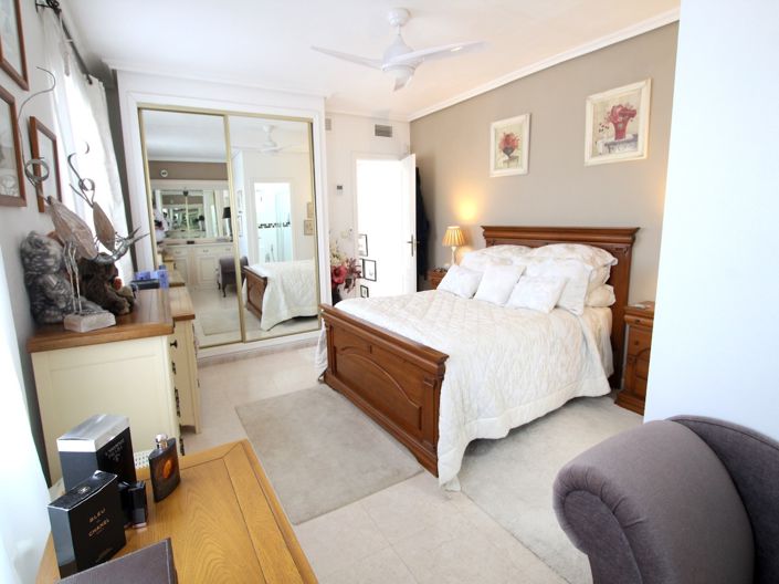 Image No.18-4 Bed Villa for sale