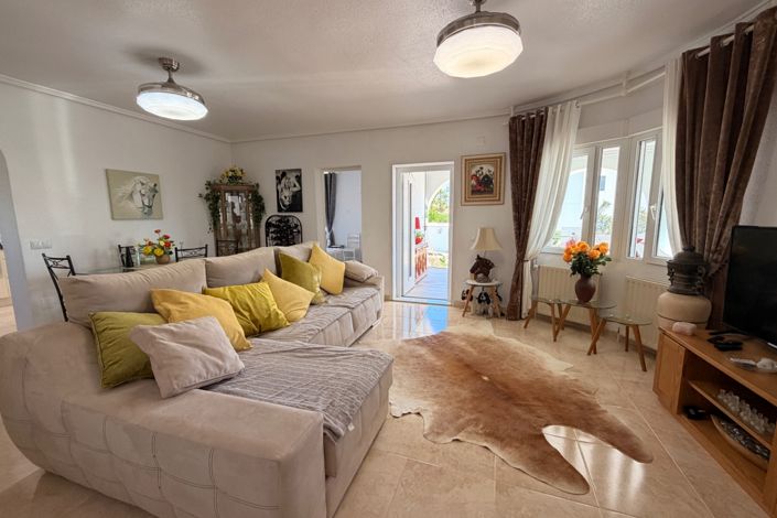 Image No.5-3 Bed Villa for sale