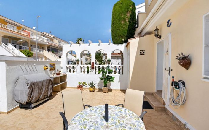 Image No.29-3 Bed Townhouse for sale