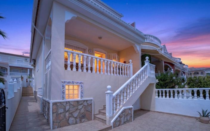 Image No.32-3 Bed Townhouse for sale