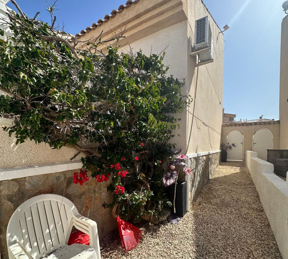 Image No.21-3 Bed Property for sale