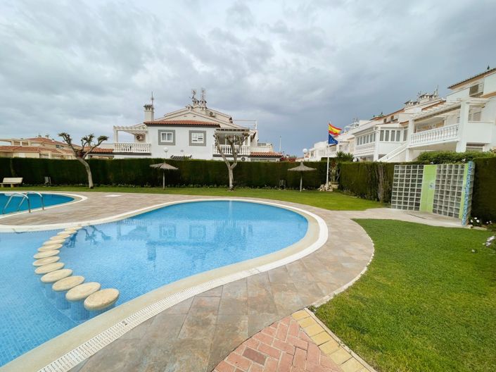 Image No.24-2 Bed Apartment for sale