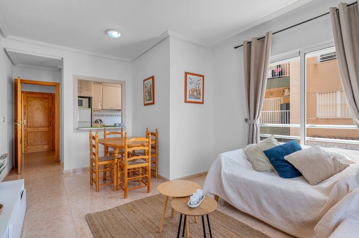 Image No.8-2 Bed Apartment for sale