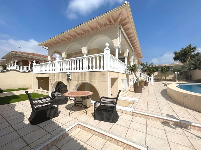 Image No.29-4 Bed Villa for sale