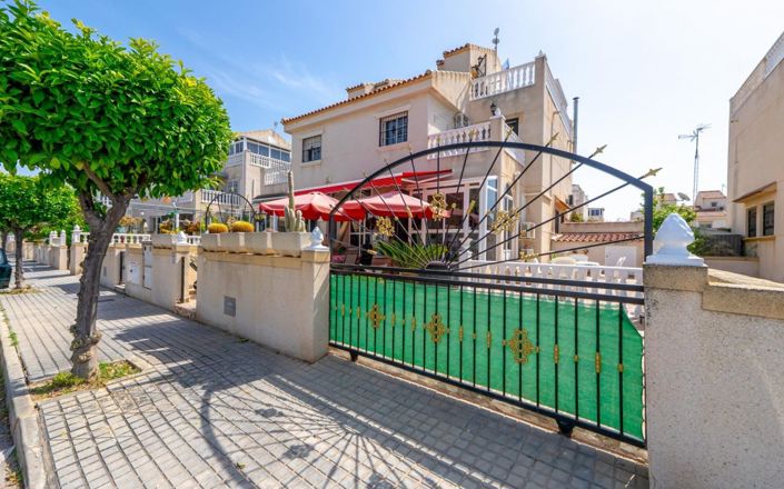 Image No.29-2 Bed Townhouse for sale