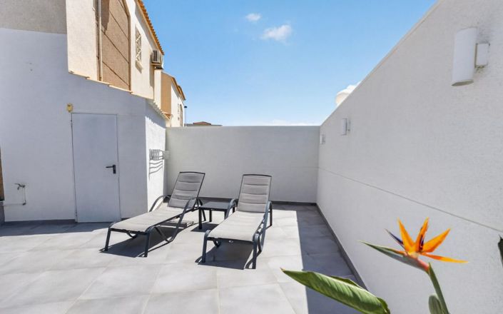 Image No.21-2 Bed Apartment for sale