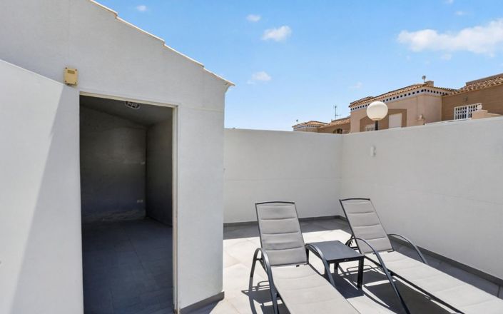 Image No.25-2 Bed Apartment for sale