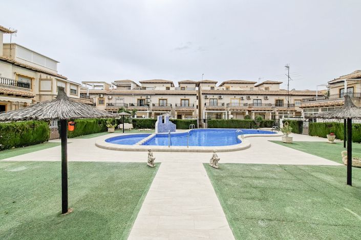 Image No.20-2 Bed Apartment for sale