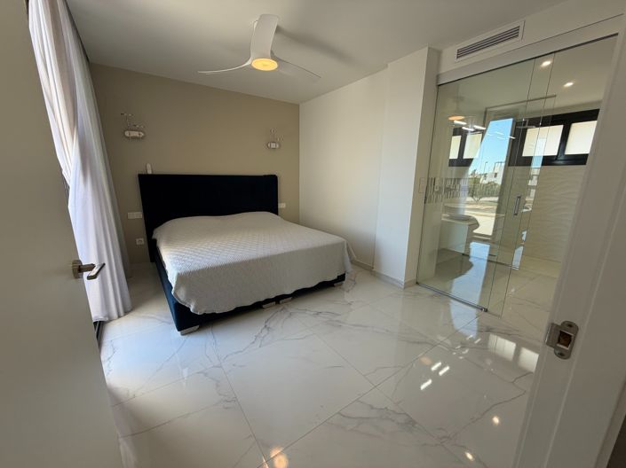 Image No.15-3 Bed Villa for sale