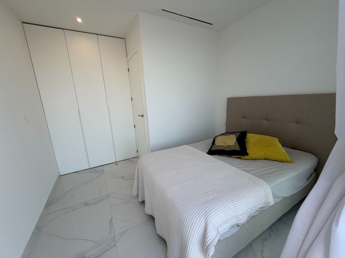Image No.22-3 Bed Villa for sale