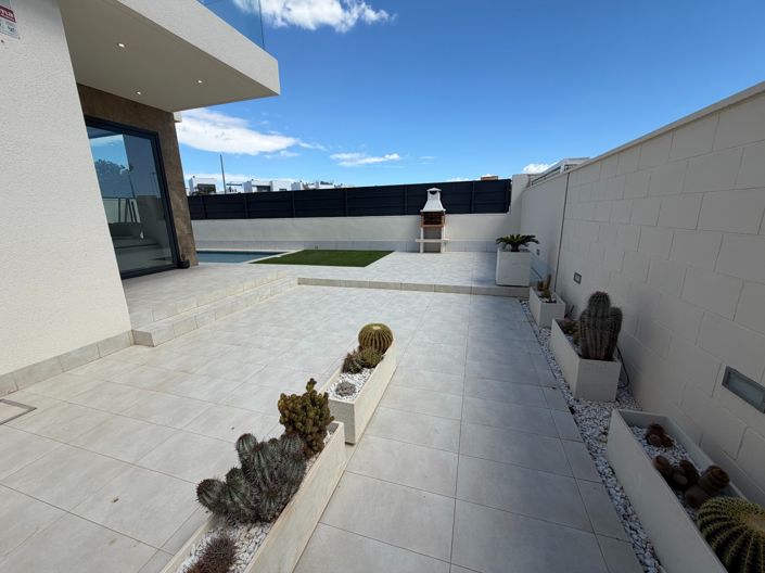 Image No.29-3 Bed Villa for sale