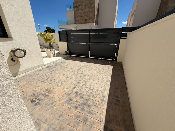 Image No.30-3 Bed Villa for sale