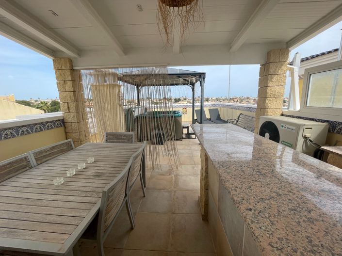 Image No.19-3 Bed Villa for sale