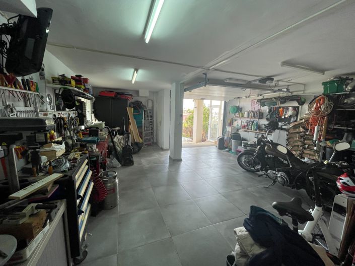 Image No.30-3 Bed Villa for sale