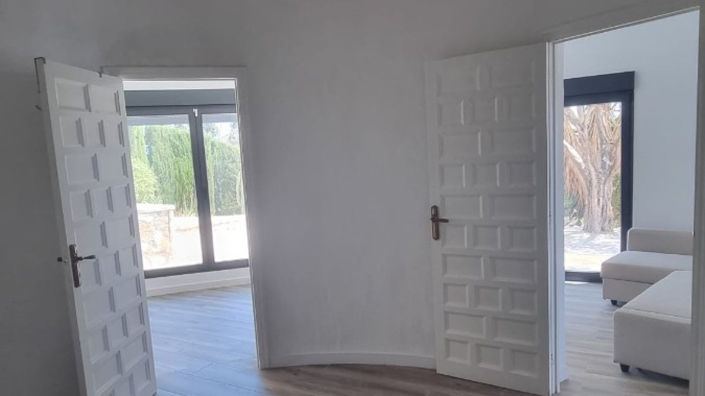 Image No.27-5 Bed Villa for sale