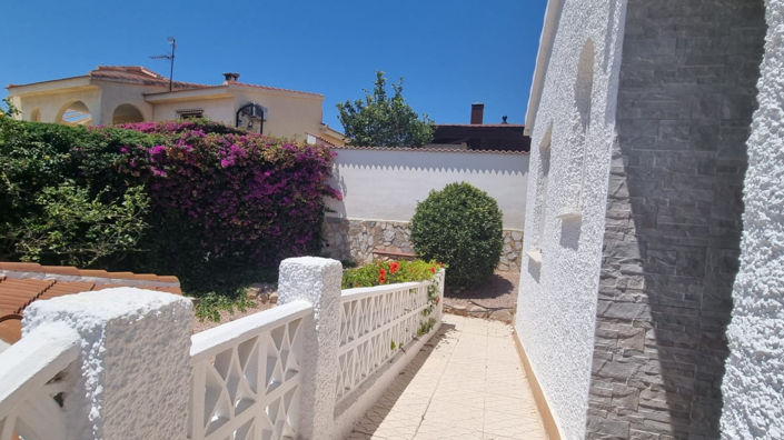 Image No.36-5 Bed Villa for sale