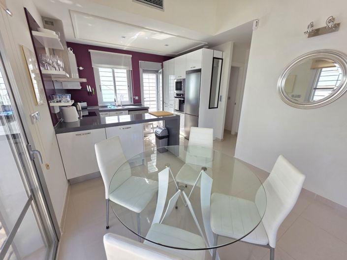 Image No.6-2 Bed Bungalow for sale