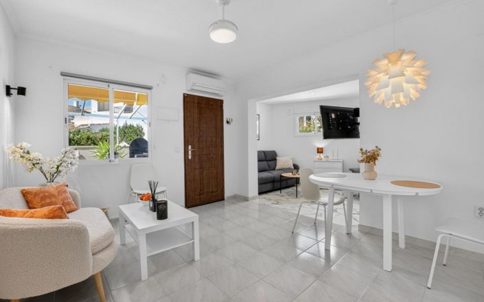 Image No.9-2 Bed Apartment for sale