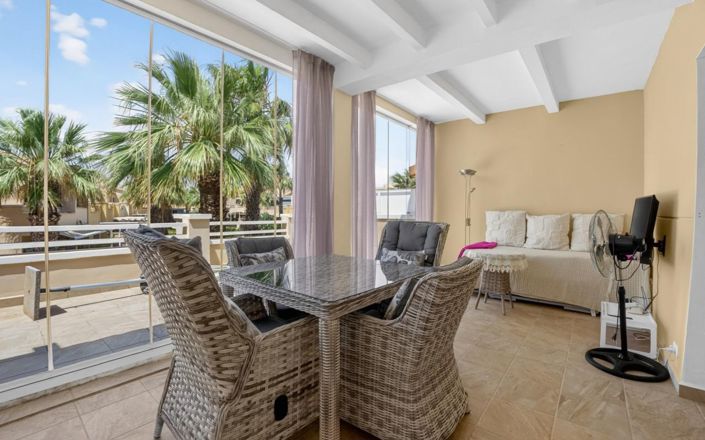Image No.17-2 Bed Property for sale