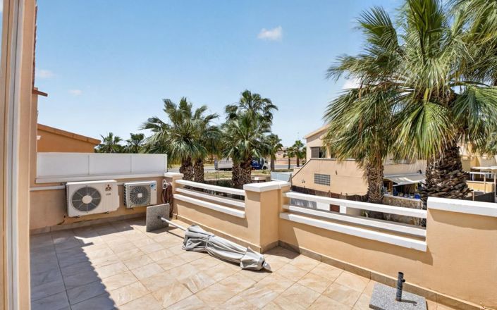 Image No.21-2 Bed Property for sale