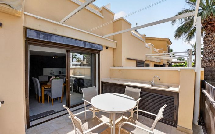 Image No.26-2 Bed Property for sale