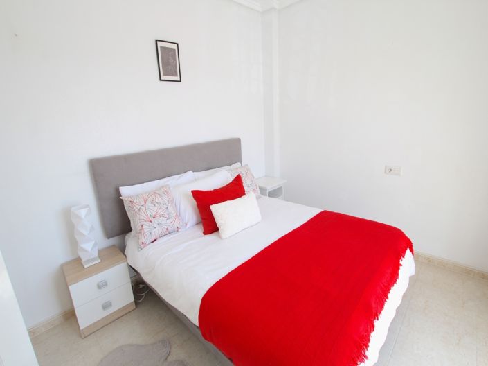 Image No.15-3 Bed Townhouse for sale