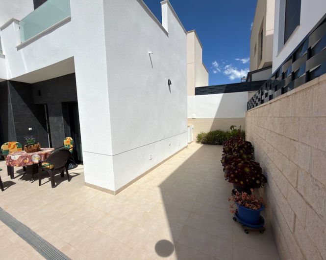 Image No.21-3 Bed Villa for sale