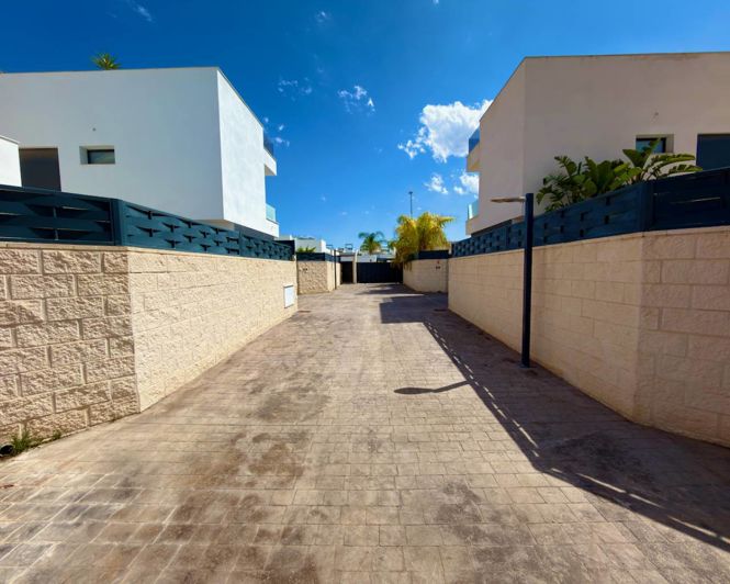 Image No.24-3 Bed Villa for sale