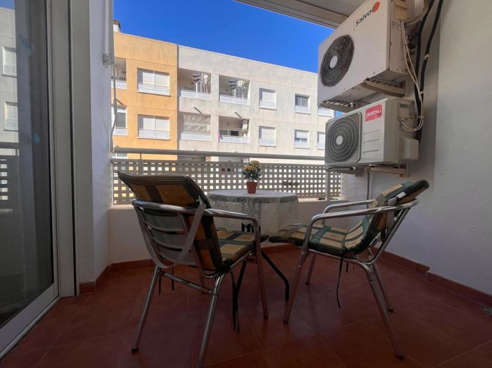 Image No.25-2 Bed Apartment for sale