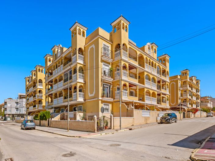 Image No.32-2 Bed Apartment for sale
