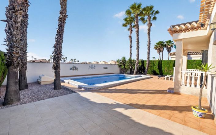Image No.20-3 Bed Villa for sale