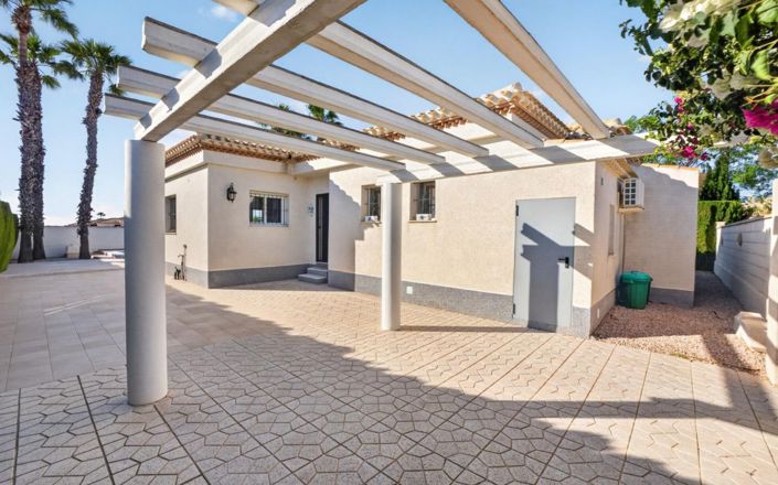 Image No.25-3 Bed Villa for sale