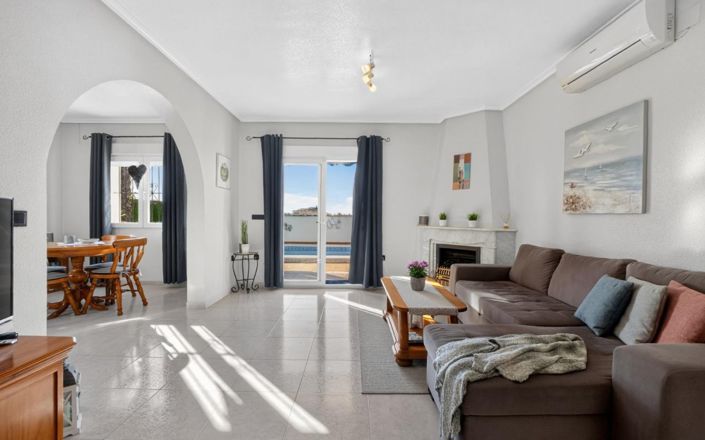Image No.4-3 Bed Villa for sale