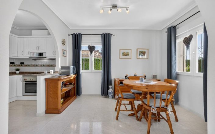 Image No.8-3 Bed Villa for sale