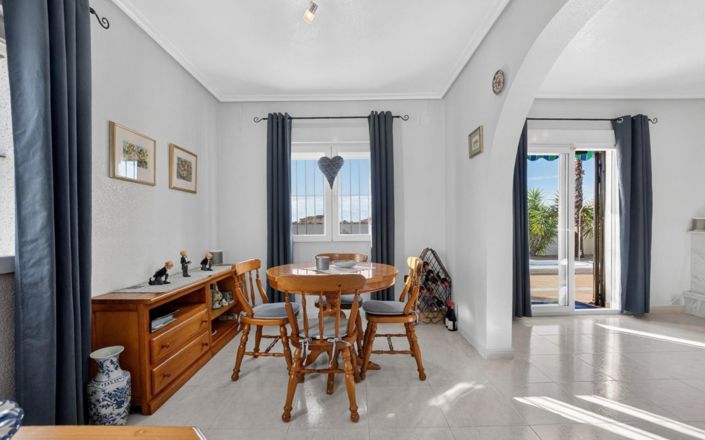 Image No.9-3 Bed Villa for sale