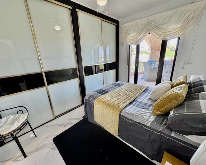 Image No.15-5 Bed Villa for sale