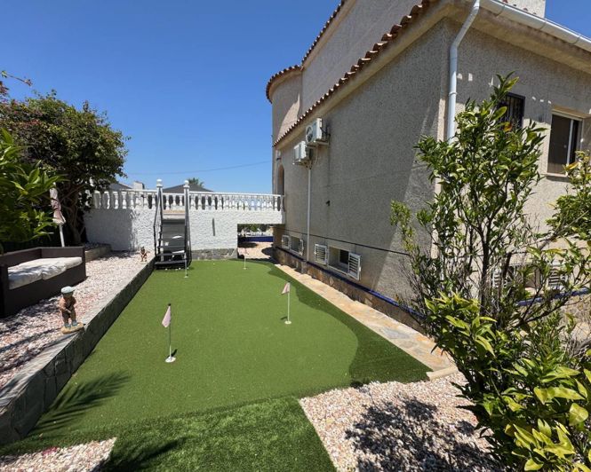 Image No.37-5 Bed Villa for sale