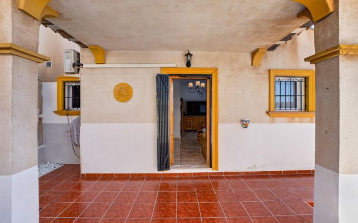 Image No.21-2 Bed Townhouse for sale
