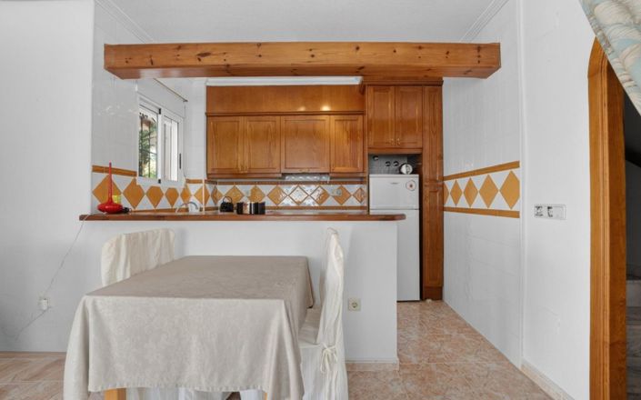 Image No.7-2 Bed Townhouse for sale